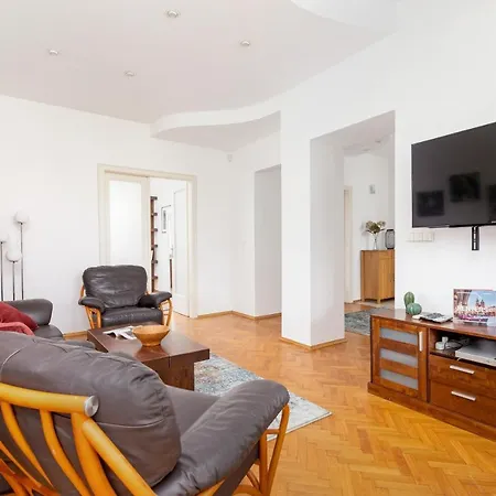 Slowacki Avenue Family Apartments Cracow By Noclegi Renters Krakow Exterior photo