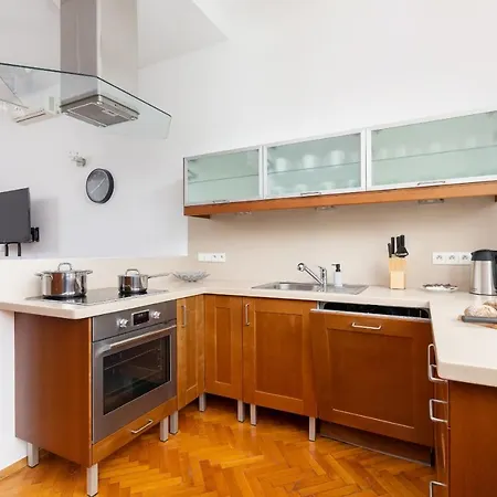 Slowacki Avenue Family Apartments Cracow By Noclegi Renters Krakow Exterior photo