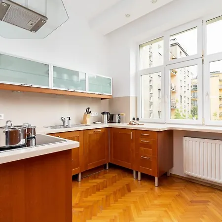 Slowacki Avenue Family Apartments Cracow By Noclegi Renters Krakow Exterior photo