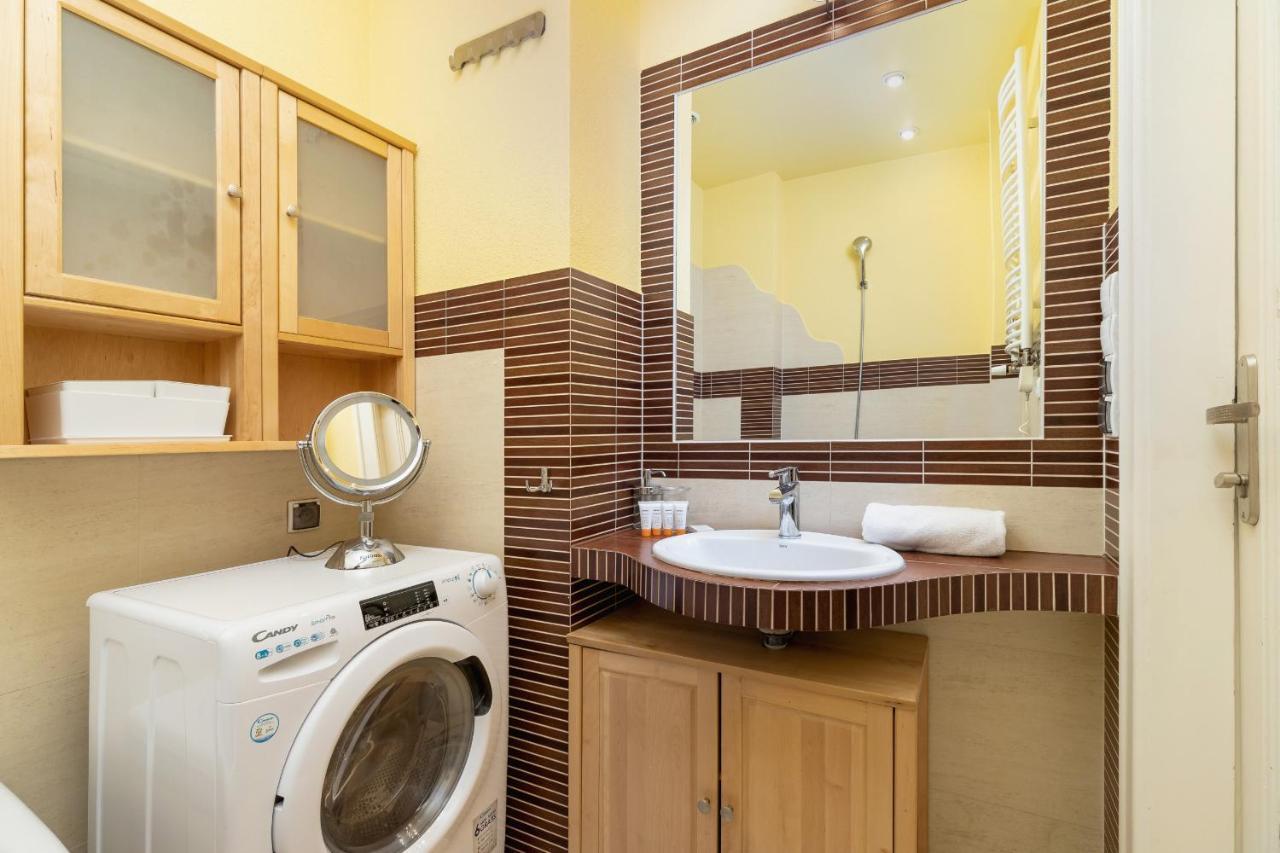 Slowacki Avenue Family Cracow By Renters Leilighet Krasków