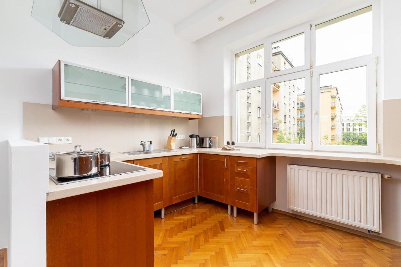 Slowacki Avenue Family Cracow By Renters Leilighet