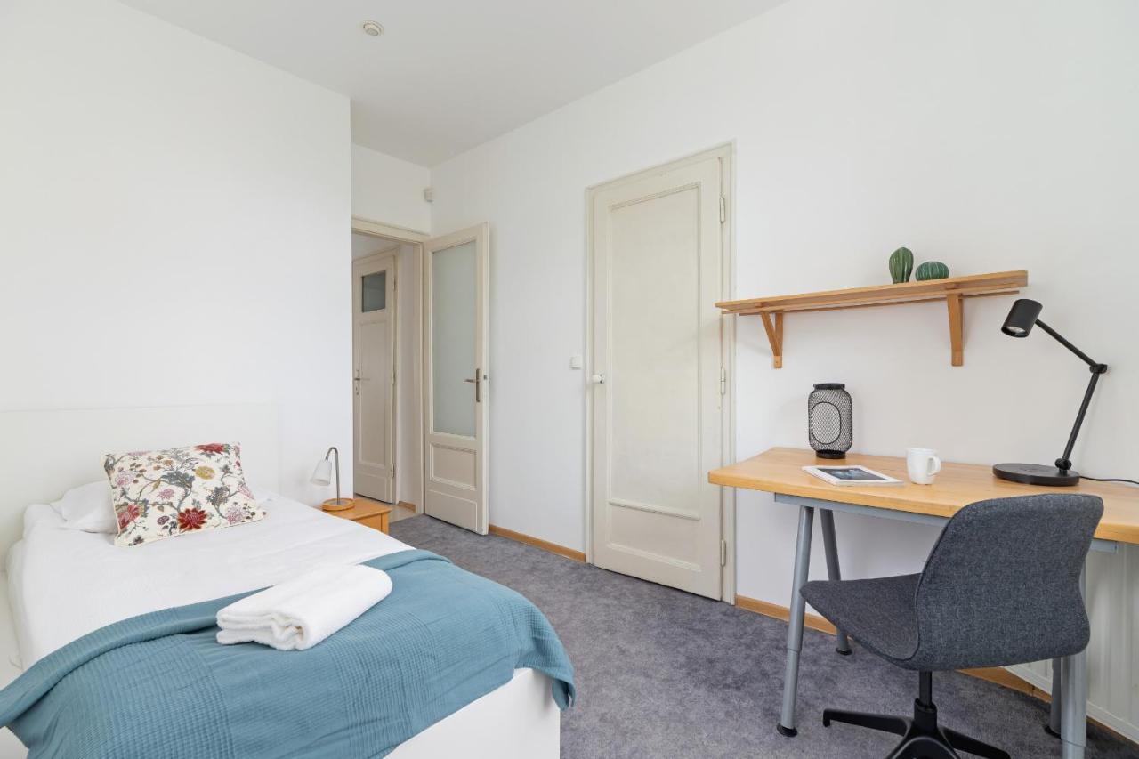 Slowacki Avenue Family Cracow By Renters Leilighet *